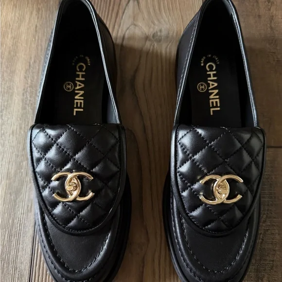 CHANEL Black Quilted Loafers - Picture 2 of 8